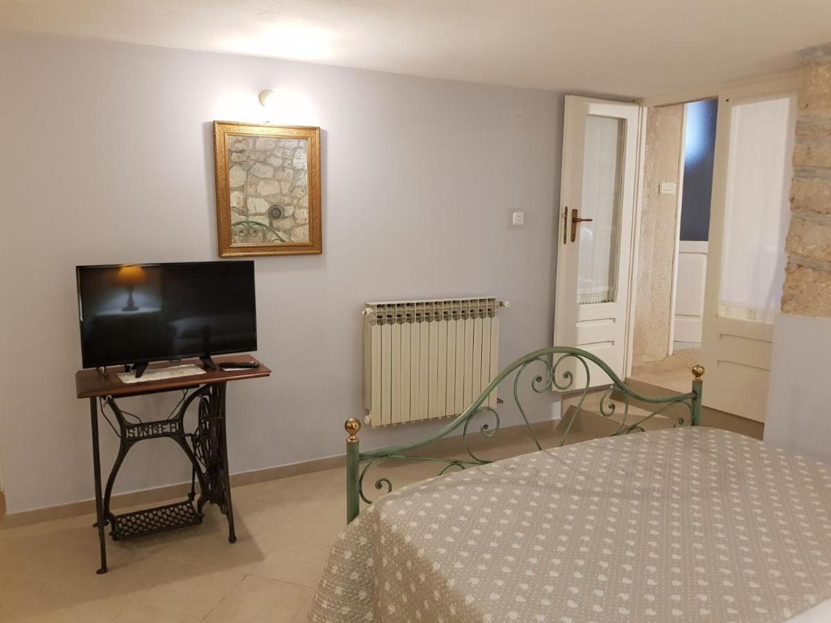 Apartments Gabri Mali Lošinj Buitenkant foto