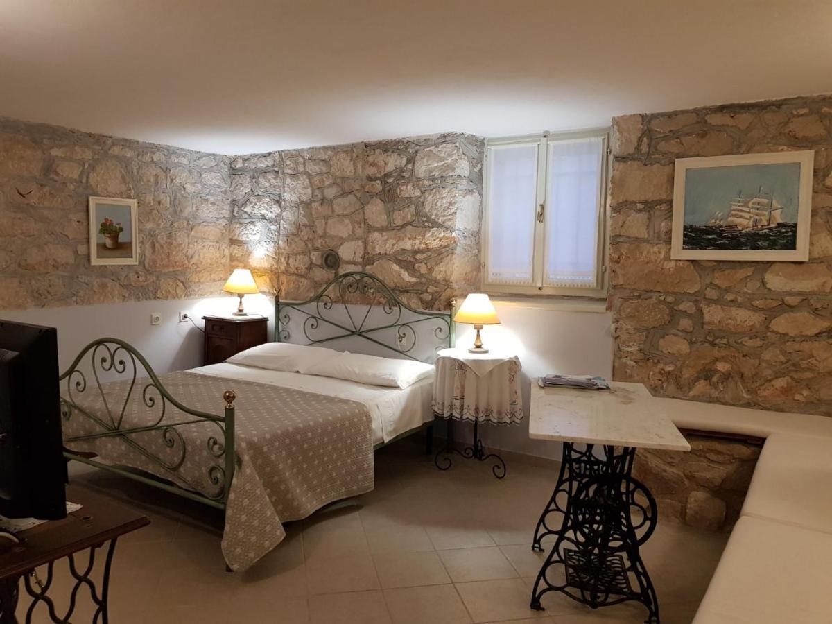 Apartments Gabri Mali Lošinj Buitenkant foto